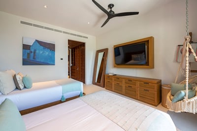 Luxury Villa Photo #44