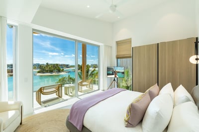 Luxury Villa Photo #9