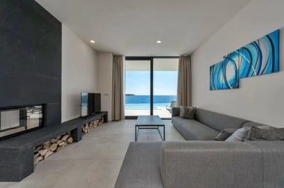 Luxury Villa Photo #14
