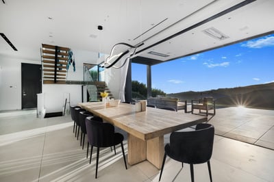 Luxury Villa Photo #15