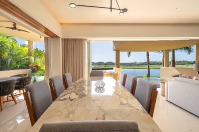 Luxury Villa Photo #11