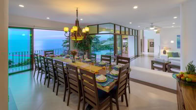 Luxury Villa Photo #13