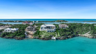 Luxury Villa Photo #4