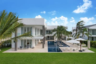 Luxury Villa Photo #2