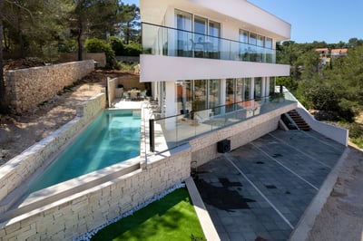 Luxury Villa Photo #2