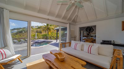 Luxury Villa Photo #12