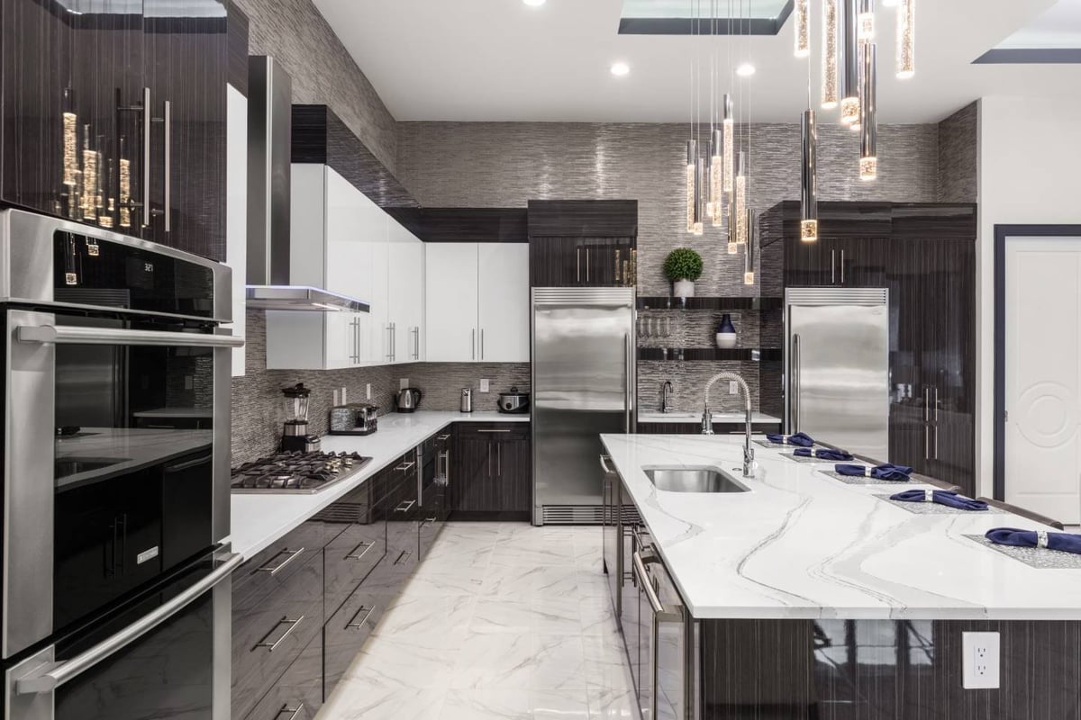 Contemporary Elegance Estate