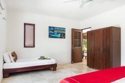 Luxury Villa Photo #23