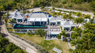 Luxury Villa Photo #7