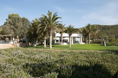 Luxury Villa Photo #17