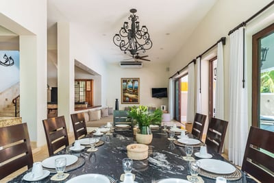 Luxury Villa Photo #17