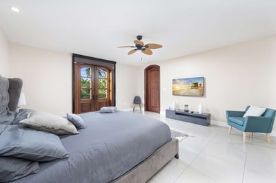 Luxury Villa Photo #34
