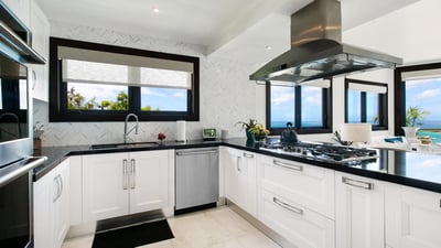 Luxury Villa Photo #16