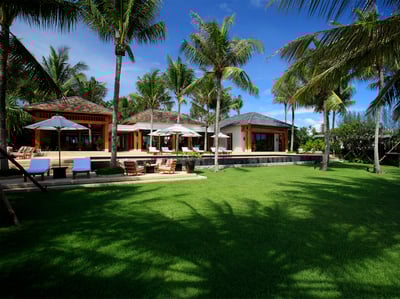 Luxury Villa Photo #4