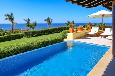 Luxury Villa Photo #3