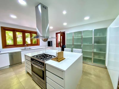Luxury Villa Photo #21