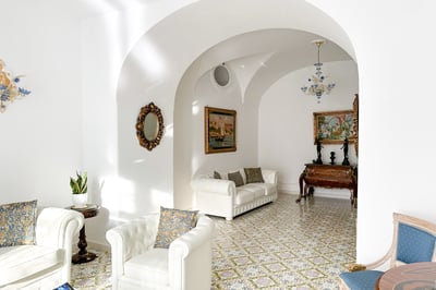 Luxury Villa Photo #20