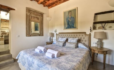 Luxury Villa Photo #17