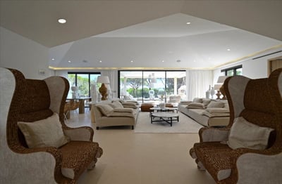 Luxury Villa Photo #6