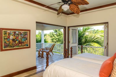 Luxury Villa Photo #17