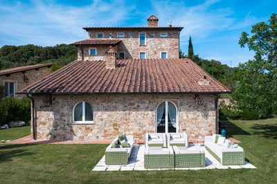 Luxury Villa Photo #4