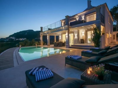 Luxury Villa Photo #6