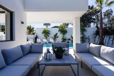 Luxury Villa Photo #3