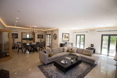 Luxury Villa Photo #14