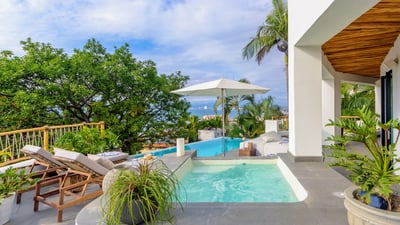 Luxury Villa Photo #10