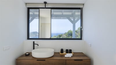 Luxury Villa Photo #23