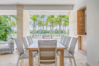 Luxury Villa Photo #13