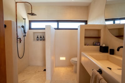 Luxury Villa Photo #24