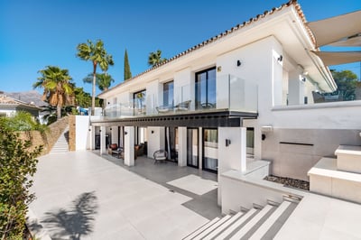 Luxury Villa Photo #10