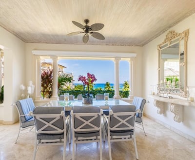 Luxury Villa Photo #4
