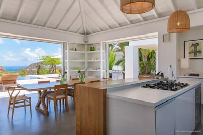 Luxury Villa Photo #24