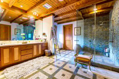 Luxury Villa Photo #28