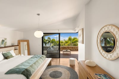 Luxury Villa Photo #33