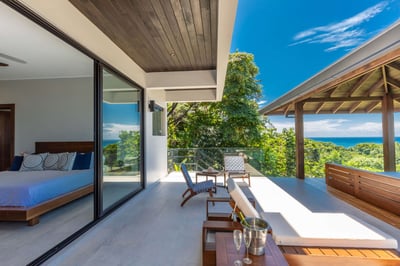 Luxury Villa Photo #46