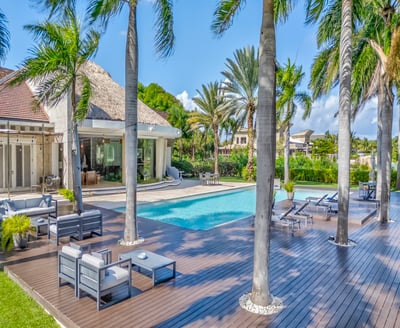Luxury Villa Photo #4
