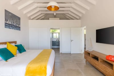 Luxury Villa Photo #21