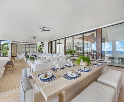Luxury Villa Photo #23
