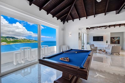 Luxury Villa Photo #25
