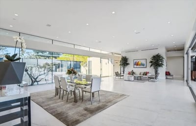 Luxury Villa Photo #17