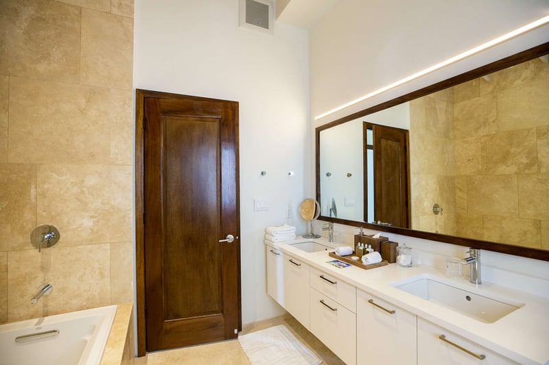 Three Bedroom Skyridge Villa