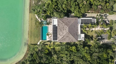 Luxury Villa Photo #2