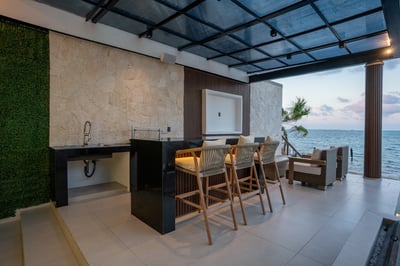 Luxury Villa Photo #11