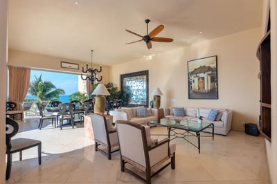 Luxury Villa Photo #14