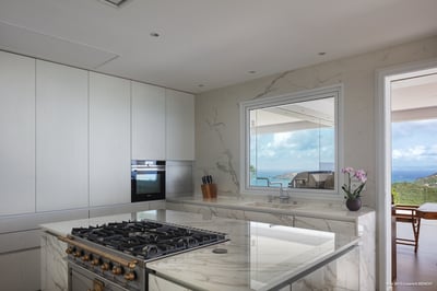 Luxury Villa Photo #35