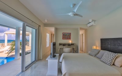 Luxury Villa Photo #19