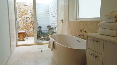Luxury Villa Photo #18